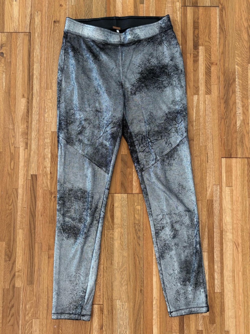 Free People Silver Metallic Distressed Faux Leather Leggings Size 26